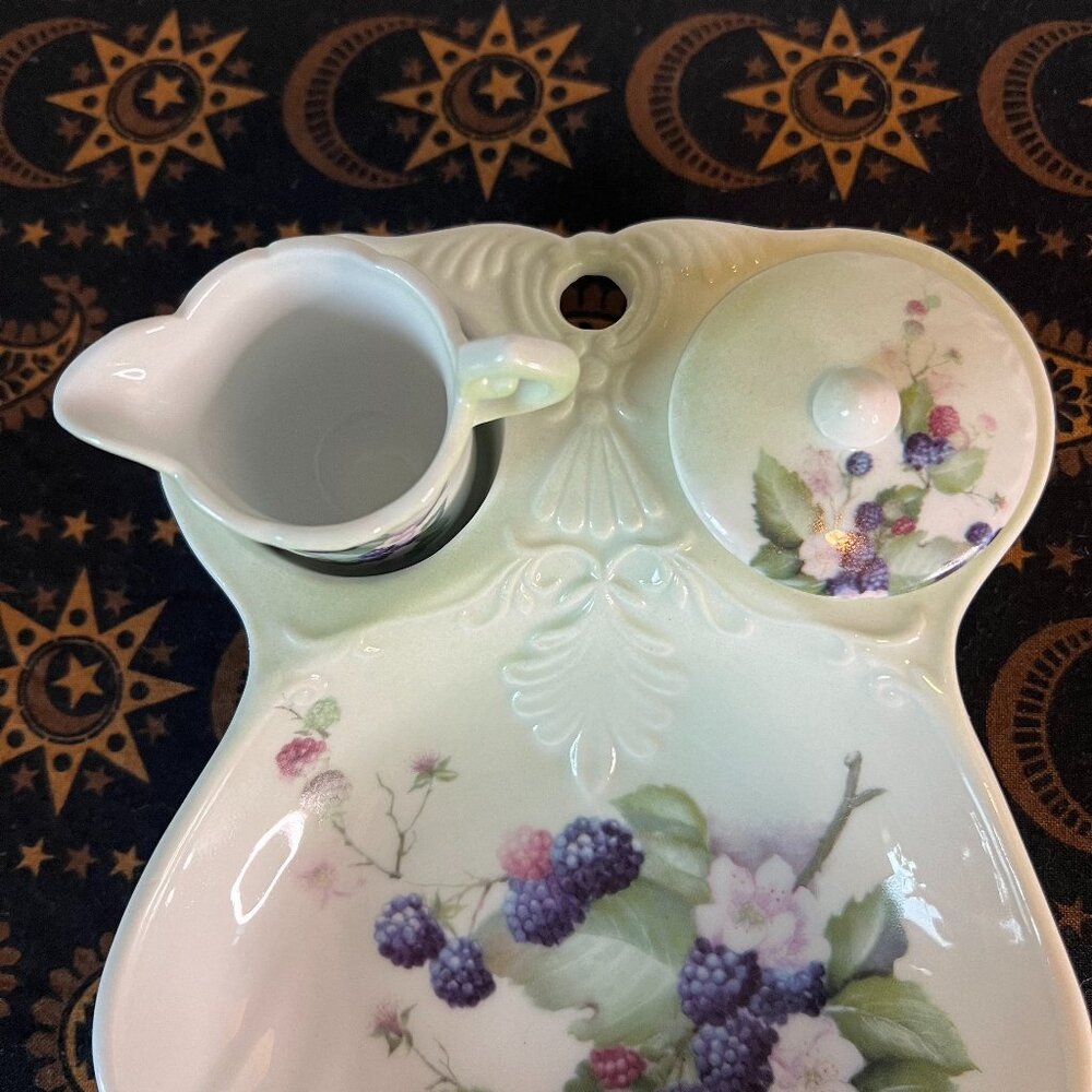 Lois White CreARTive Treasures Blackberry & Blossoms Miniature Tea Serving Dish - Picture 12 of 16